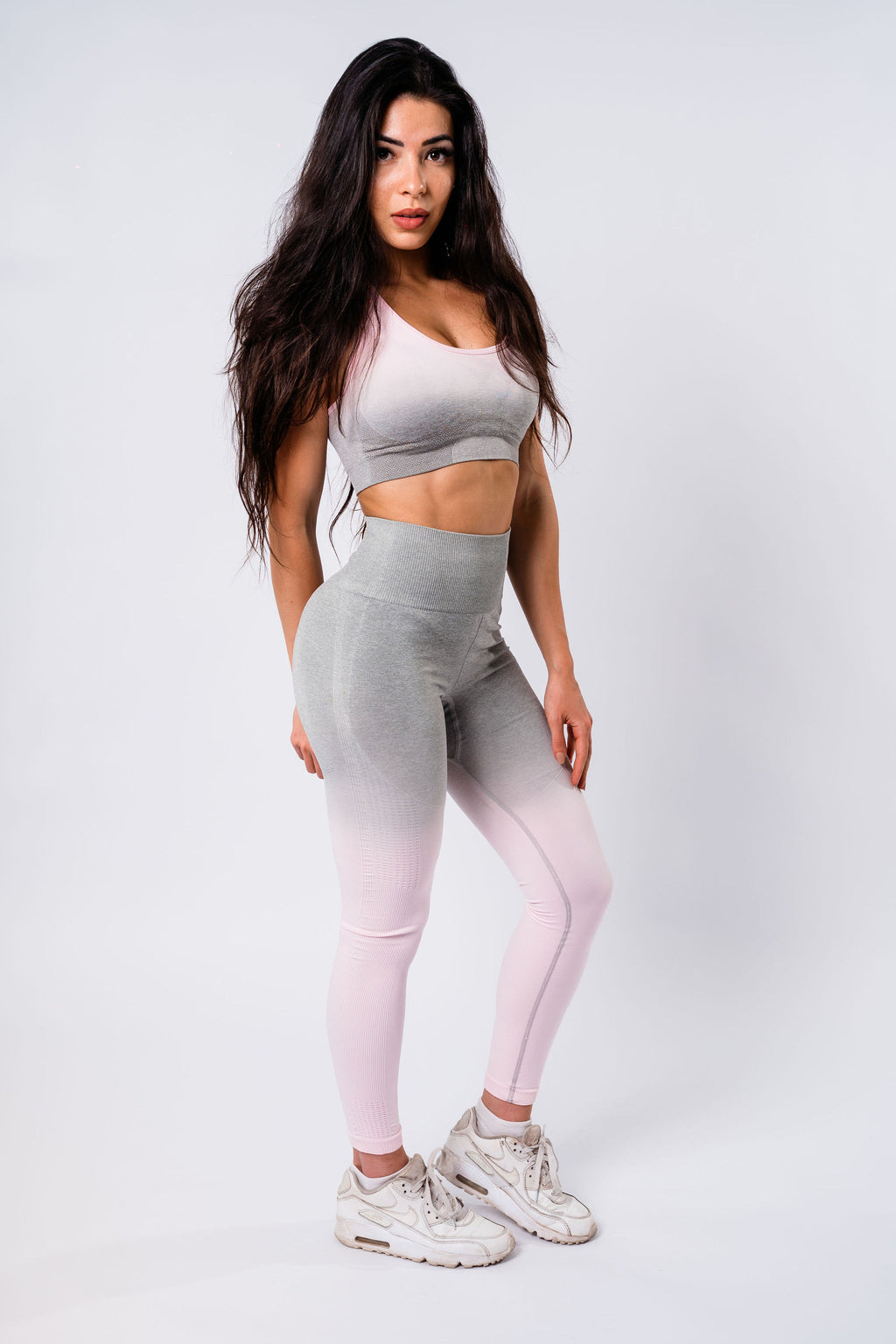 Stylish And Fashionable Women's Ombre Workout Set For The Gym